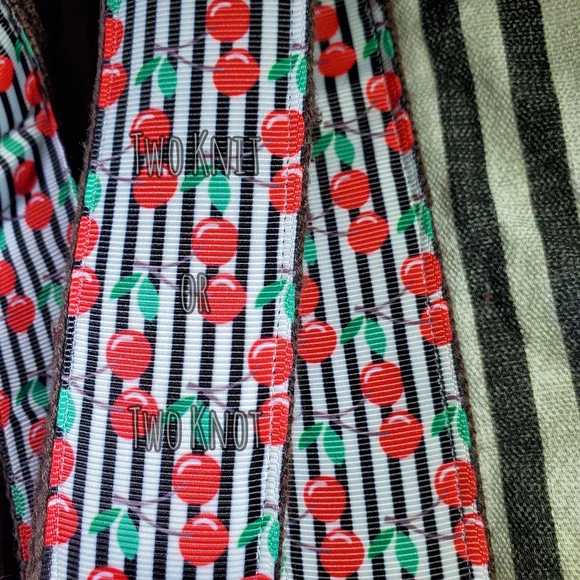 Hand Crafted Cherry Print Bag Strap And Wristlet in Red, Green, Black D-ring NWT - Picture 2 of 2